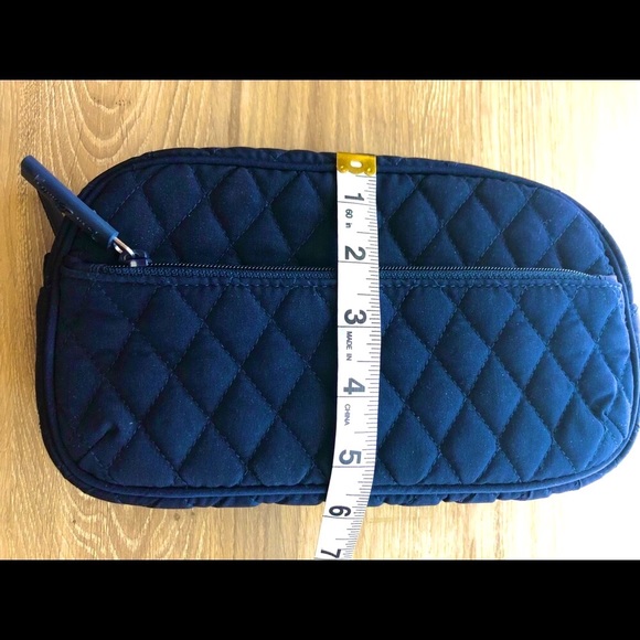 🆕 Vera Bradley Insulated Toiletry Bag - Picture 4 of 9